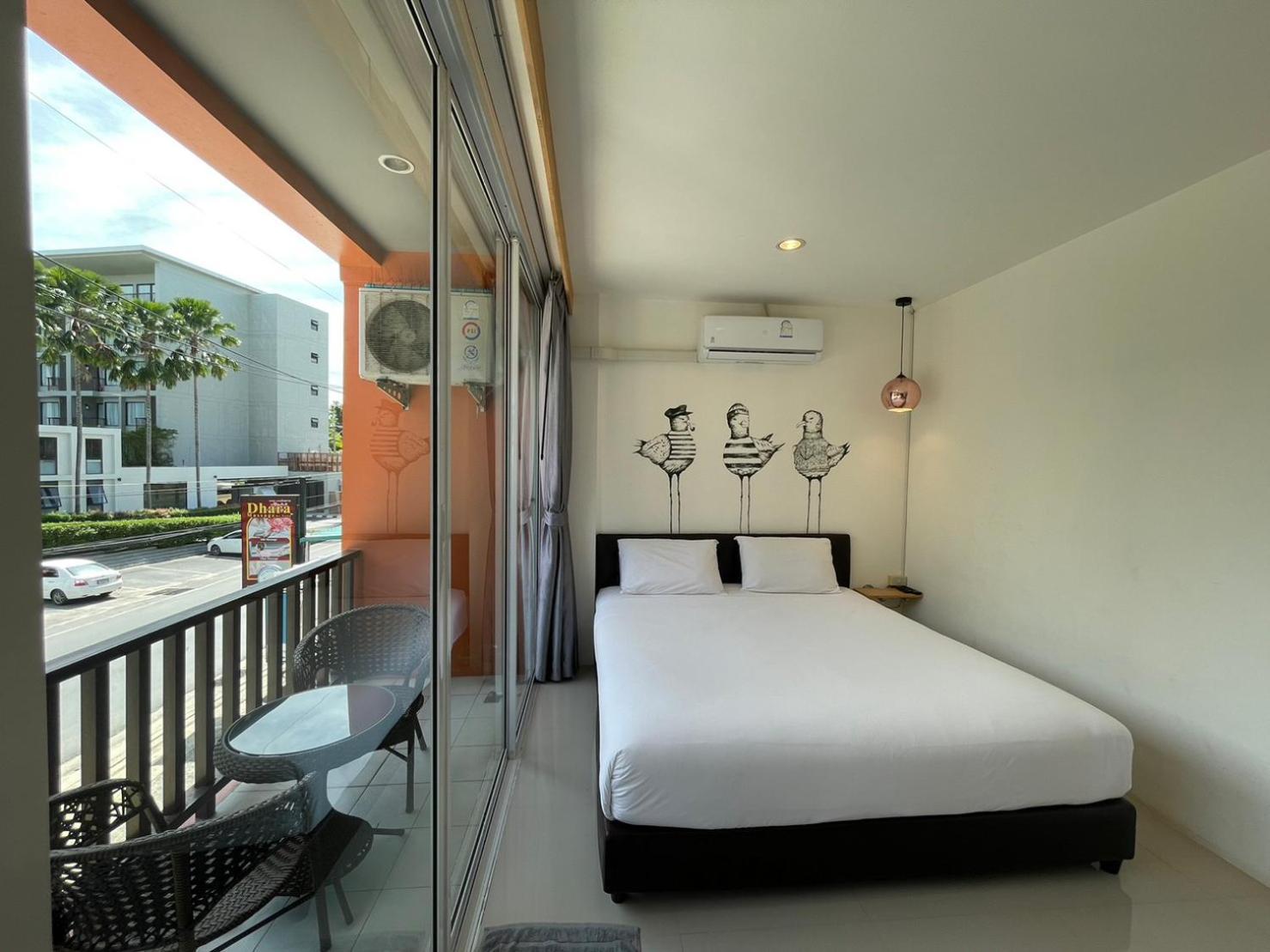 Dwell Phuket Airport Hotel At Naiyang Nai Yang Bagian luar foto