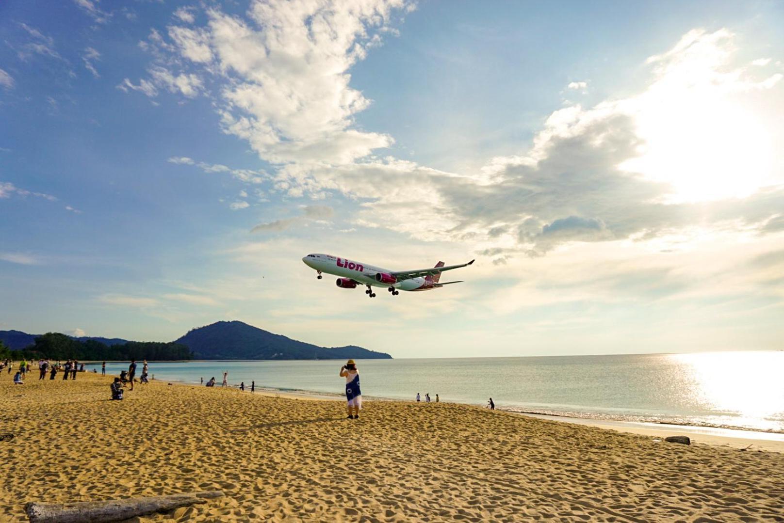 Dwell Phuket Airport Hotel At Naiyang Nai Yang Bagian luar foto